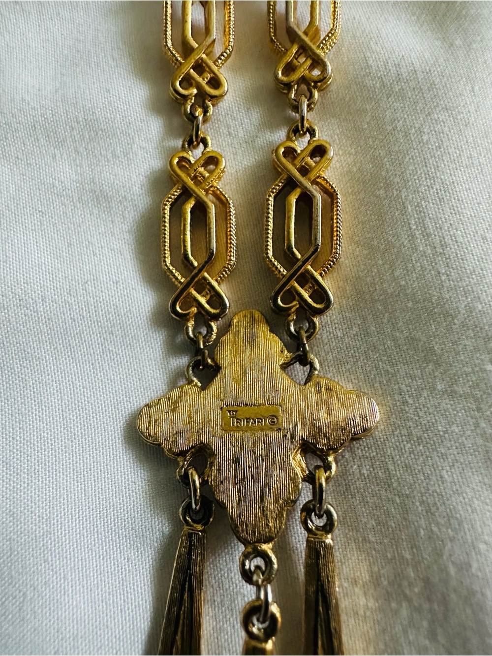 Vintage Crown Trifari Elegant Gold-Tone Pendant Necklace with Three Tassels - Picture 2 of 5